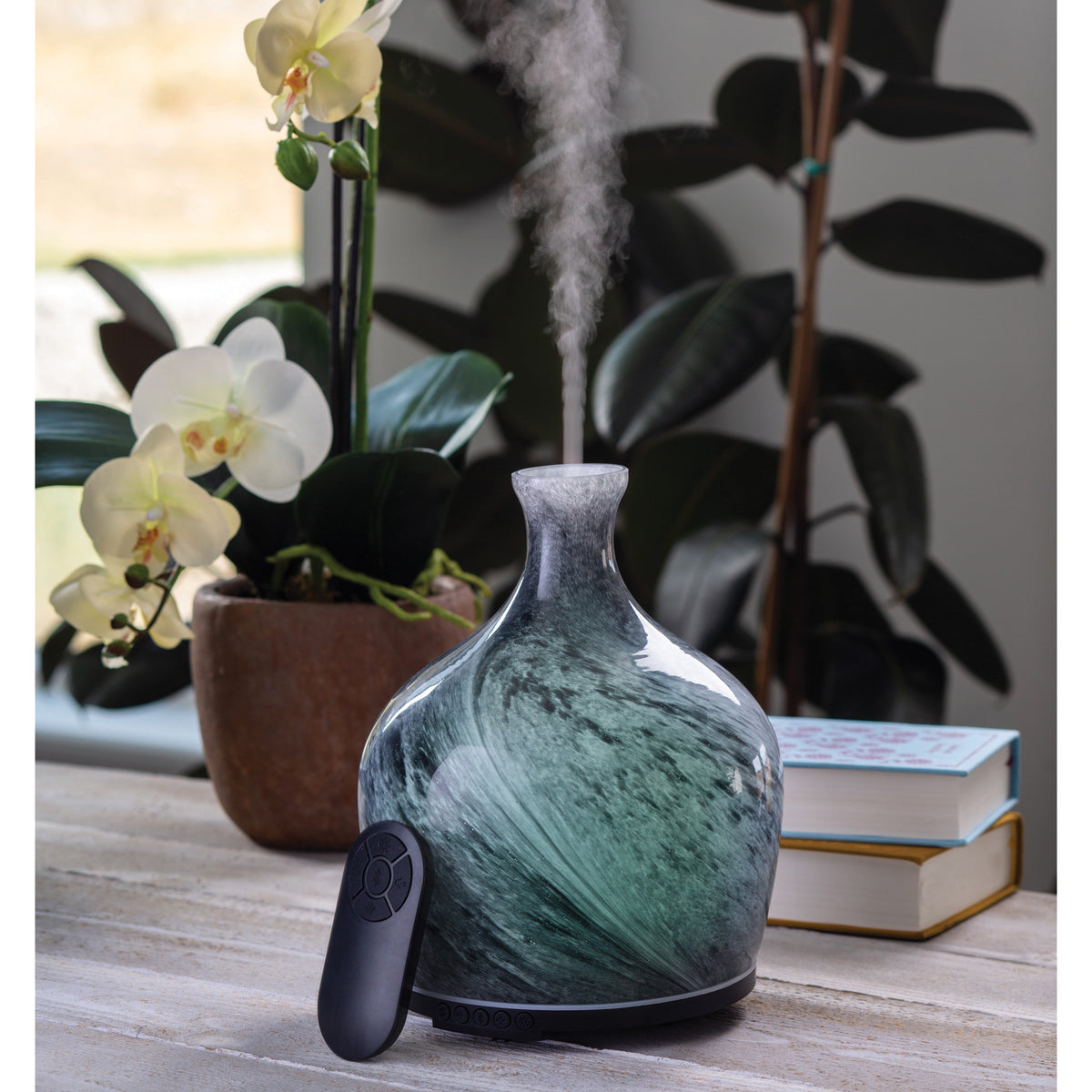 Obsidian Ultrasonic Bluetooth Speaker Essential Oil Diffuser By Airome